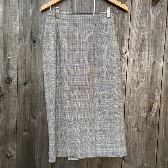 Asymmetrical button plaid skirt - Picture 4 of 5